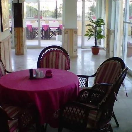 מלון Aegean Park 4*